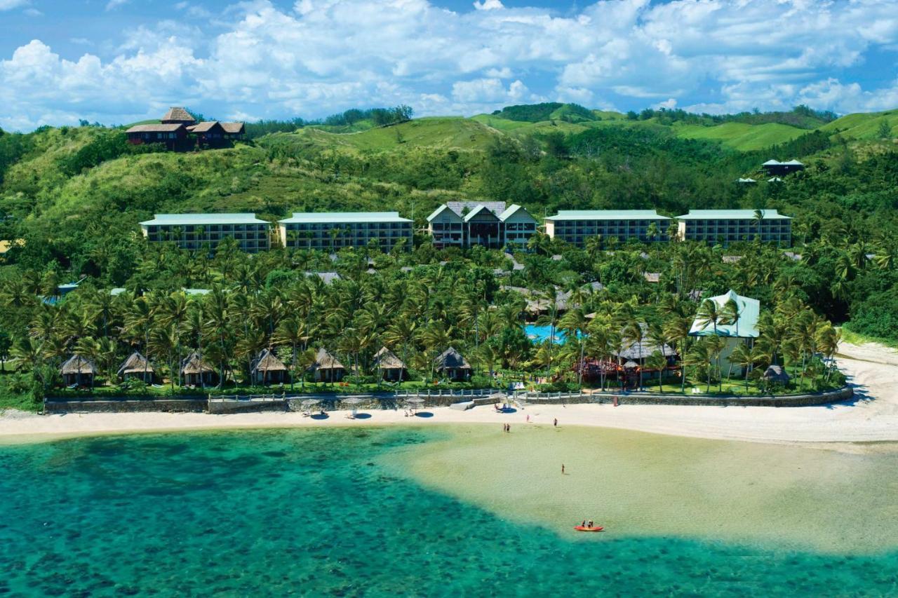 Outrigger Fiji Beach Resort Korotogo Exterior foto The resort